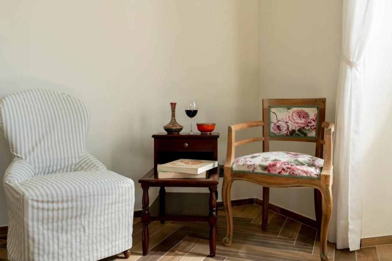 Le Vecchie Persiane - Bed & Breakfast Diano dʼAlba Екстериор снимка