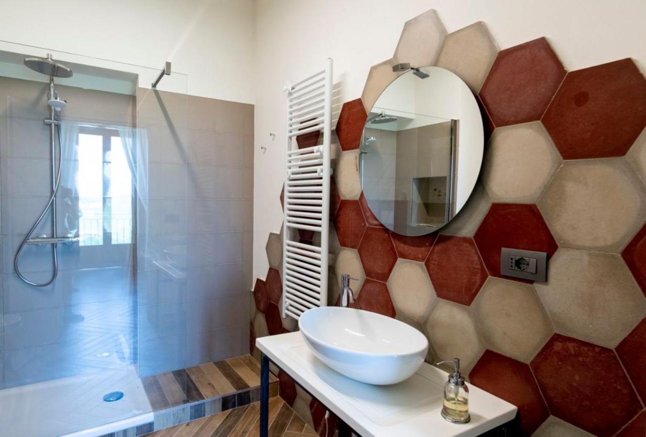 Le Vecchie Persiane - Bed & Breakfast Diano dʼAlba Екстериор снимка